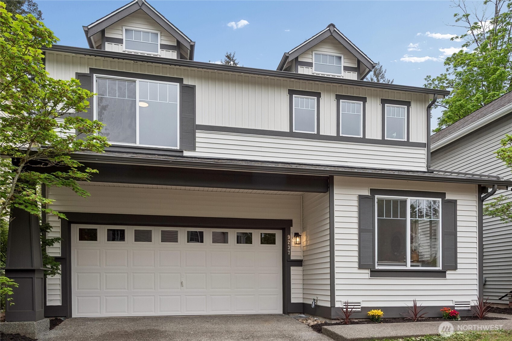 9237 NE 173rd Place, Bothell, WA 98011, photo 2 of 2