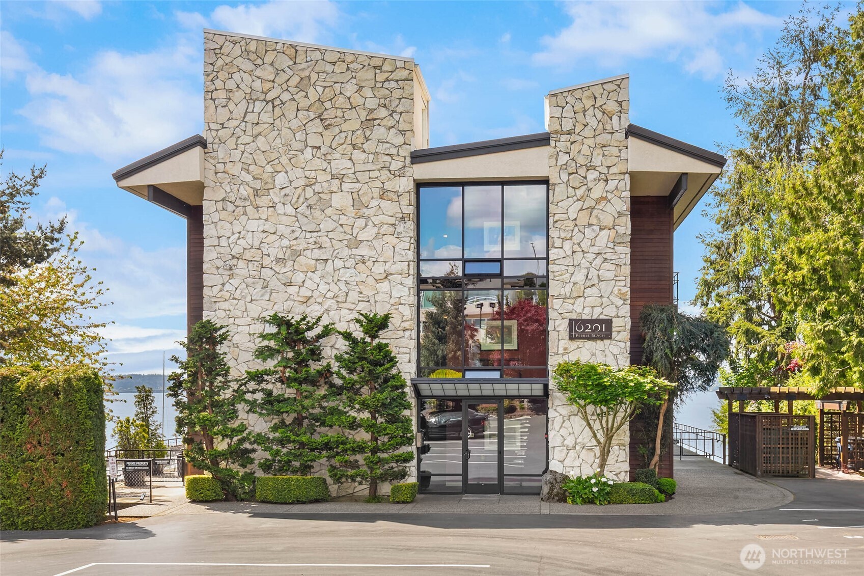6201 Lake Washington Boulevard NE #208