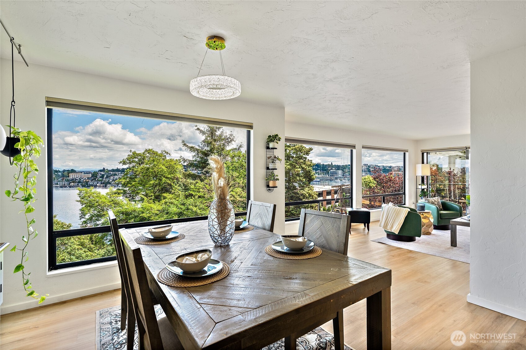 610 Wheeler Street #301, Seattle, WA 98109, photo 2 of 2
