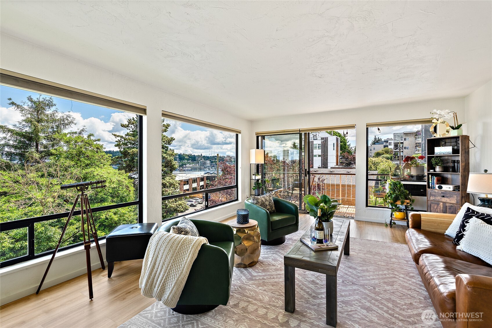610 Wheeler Street #301, Seattle, WA 98109, photo 5 of 36