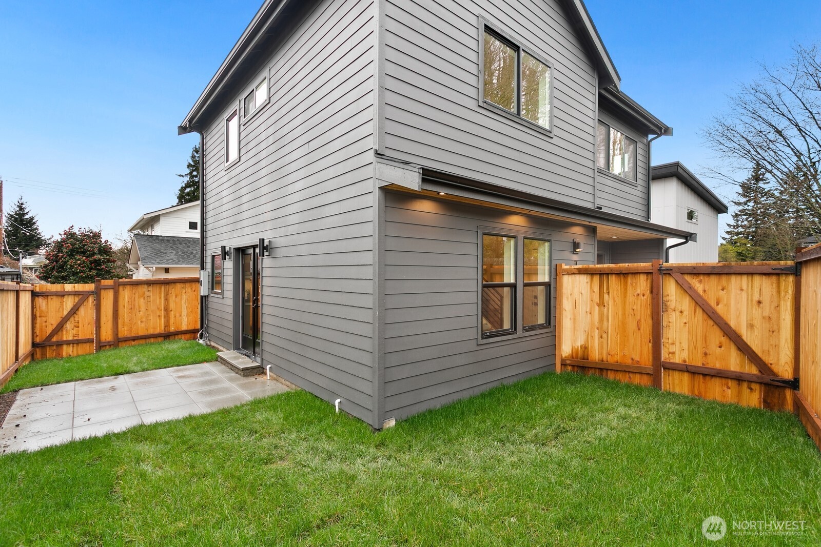 7340 B 40th Avenue NE