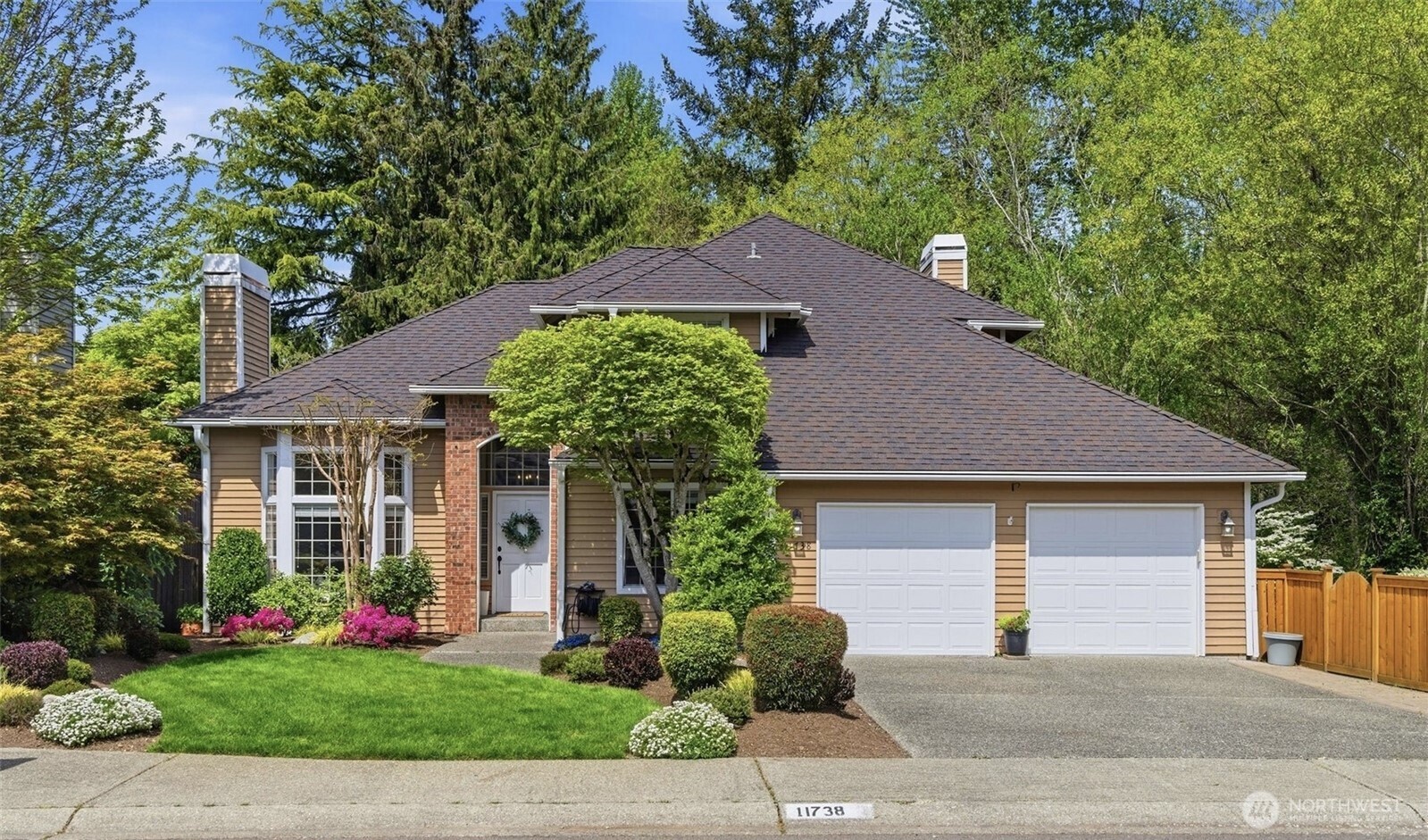 11738 SE 78th Place, Newcastle, WA 98056, photo 2 of 3