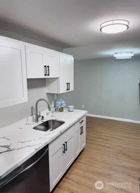 10501 8th Avenue NE #206, Seattle, WA 98125-7422, photo 2 of 21