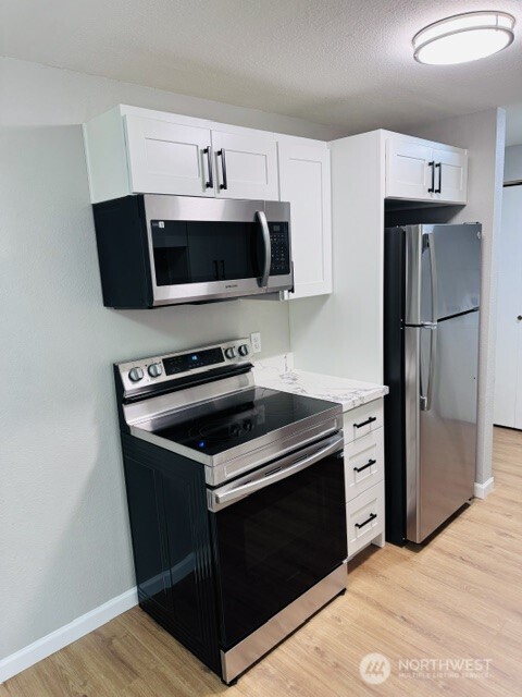 10501 8th Avenue NE #206, Seattle, WA 98125-7422, photo 3 of 21