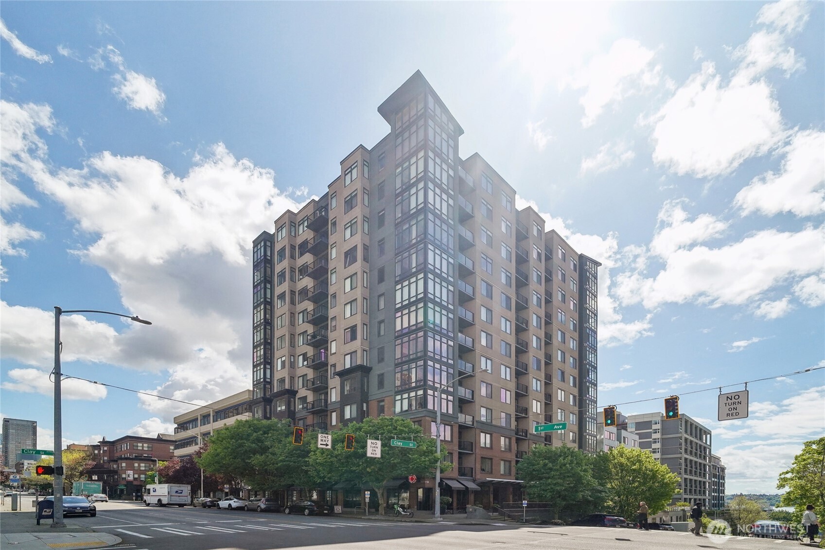 2721 1st Avenue #906