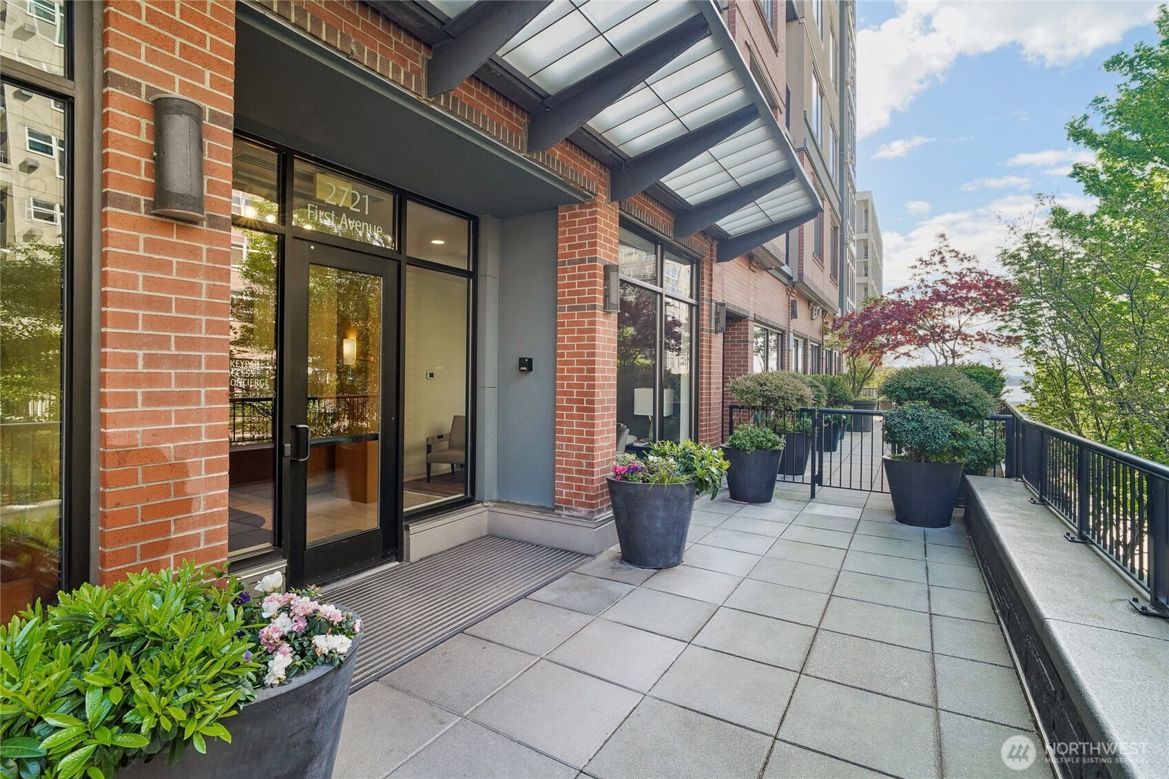 2721 1st Avenue #906, Seattle, WA 98121, photo 4 of 39
