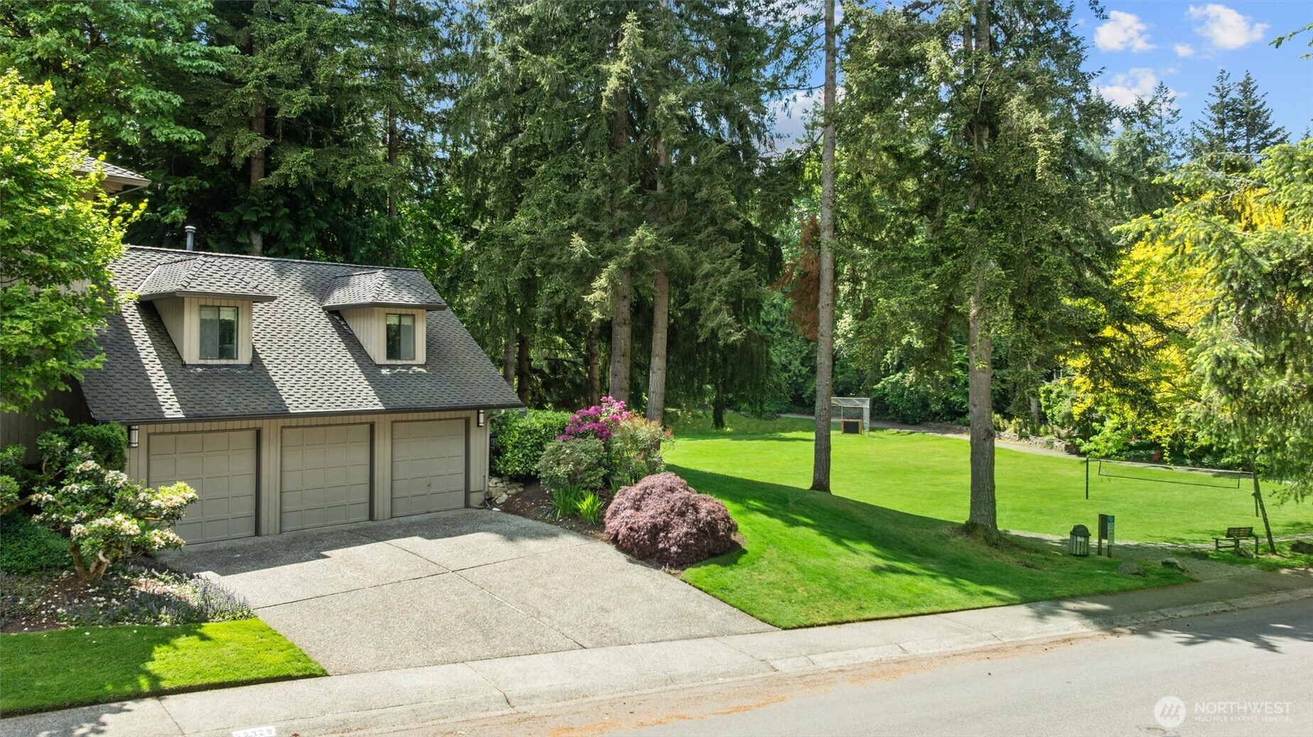 22329 NE 28th Street, Sammamish, WA 98074-6406, photo 2 of 2