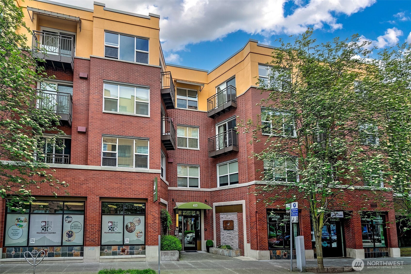 413 NE 70th Street #301, Seattle, WA 98115, photo 2 of 21