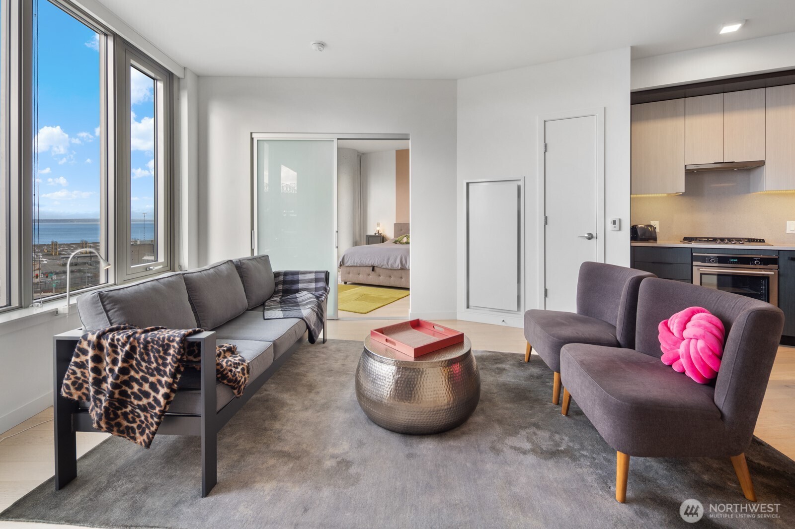 590 1st Avenue S #901, Seattle, WA 98104, photo 4 of 40