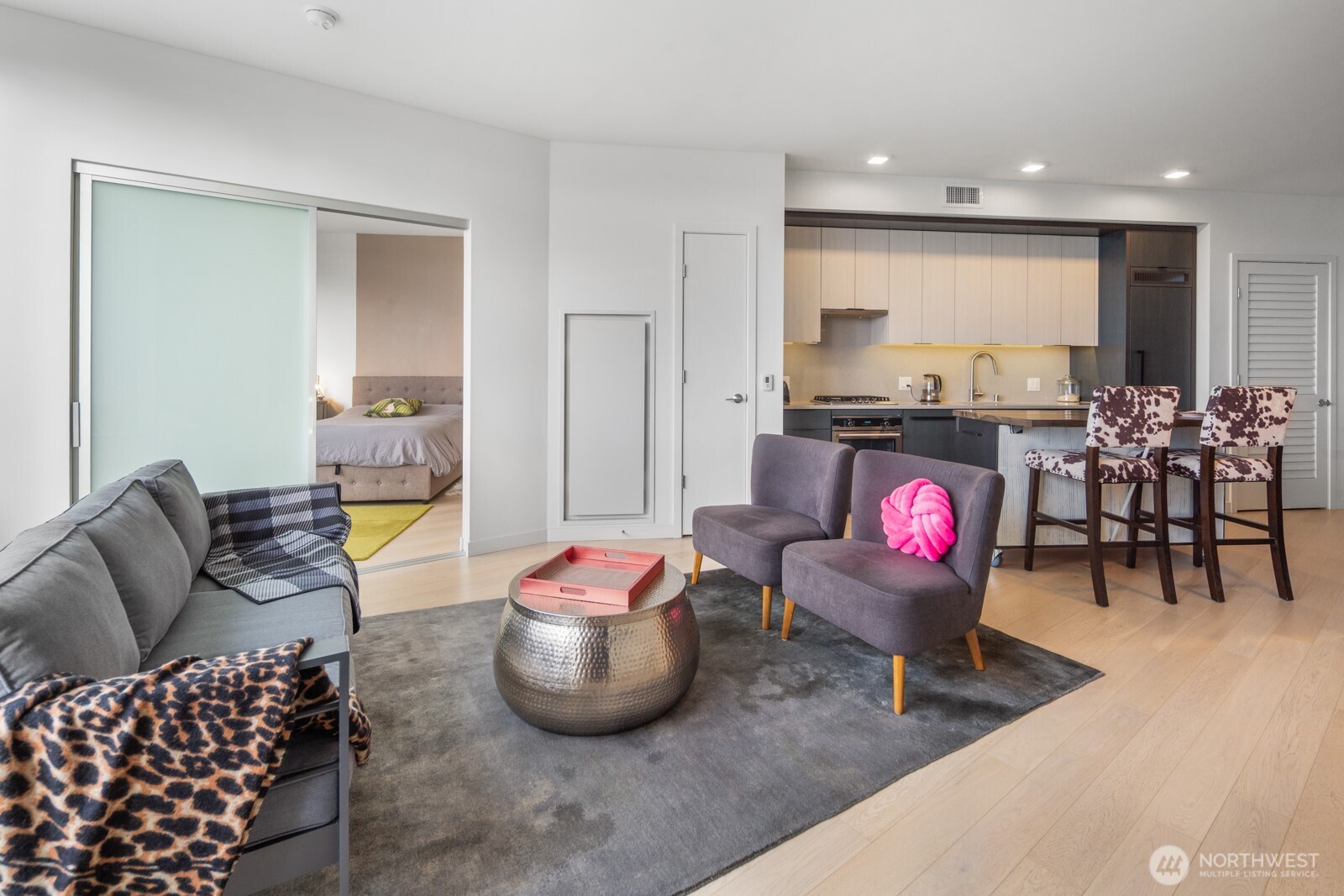 590 1st Avenue S #901, Seattle, WA 98104, photo 5 of 40