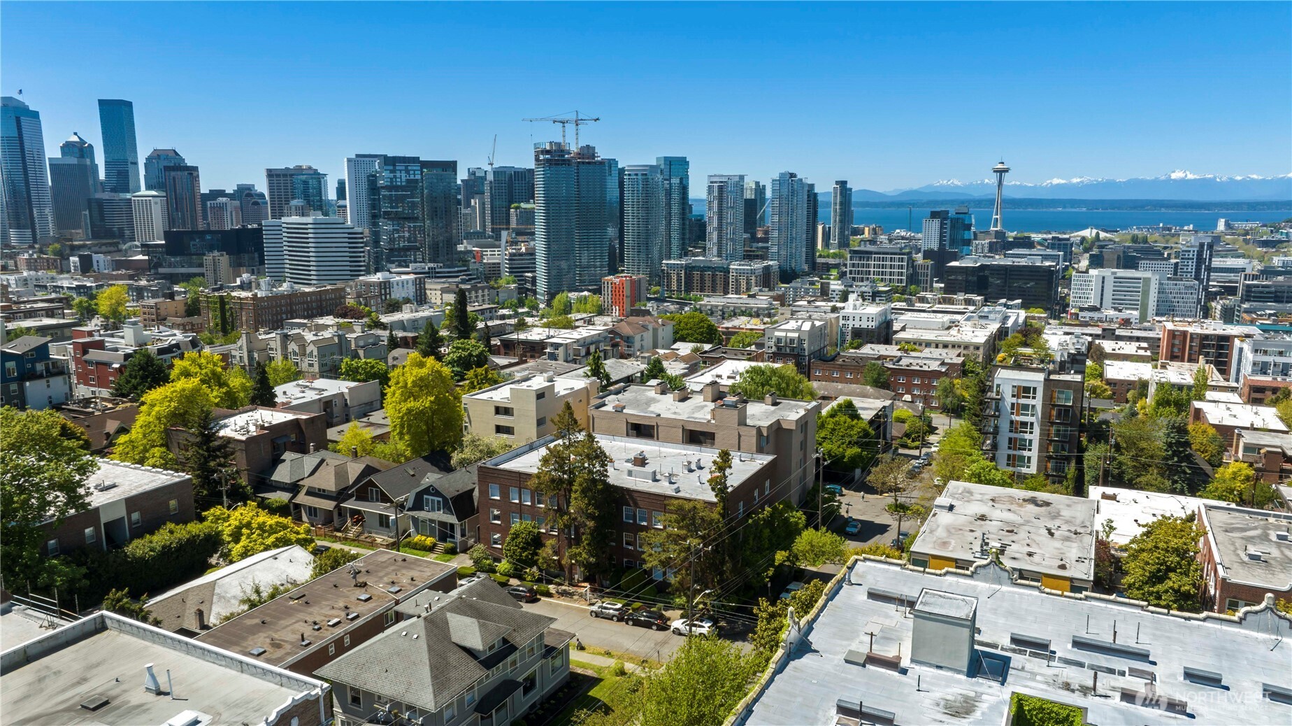 321 Boylston Avenue E #202, Seattle, WA 98102, photo 2 of 30