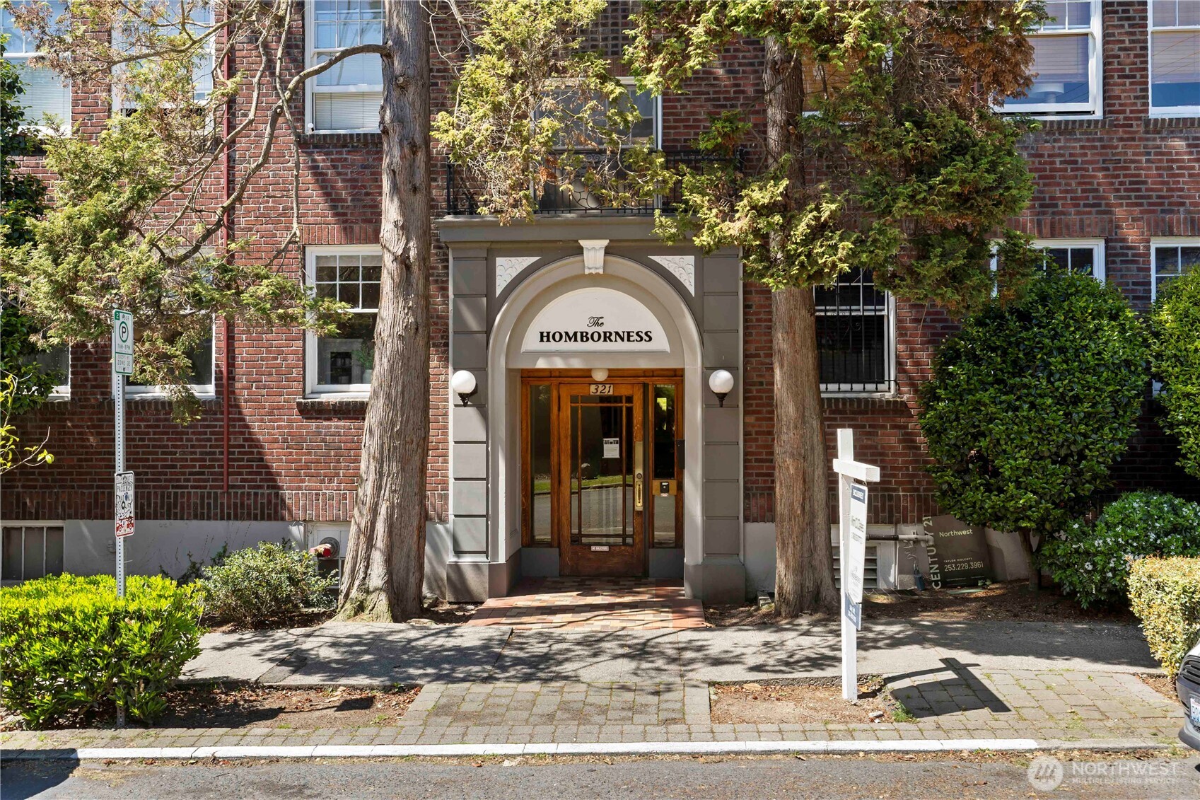 321 Boylston Avenue E #202, Seattle, WA 98102, photo 4 of 30