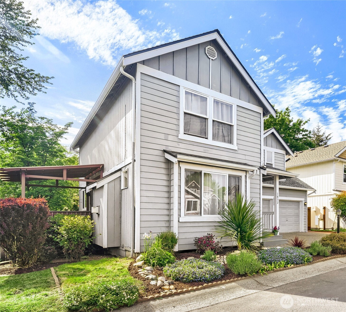 1832 82nd Avenue NE