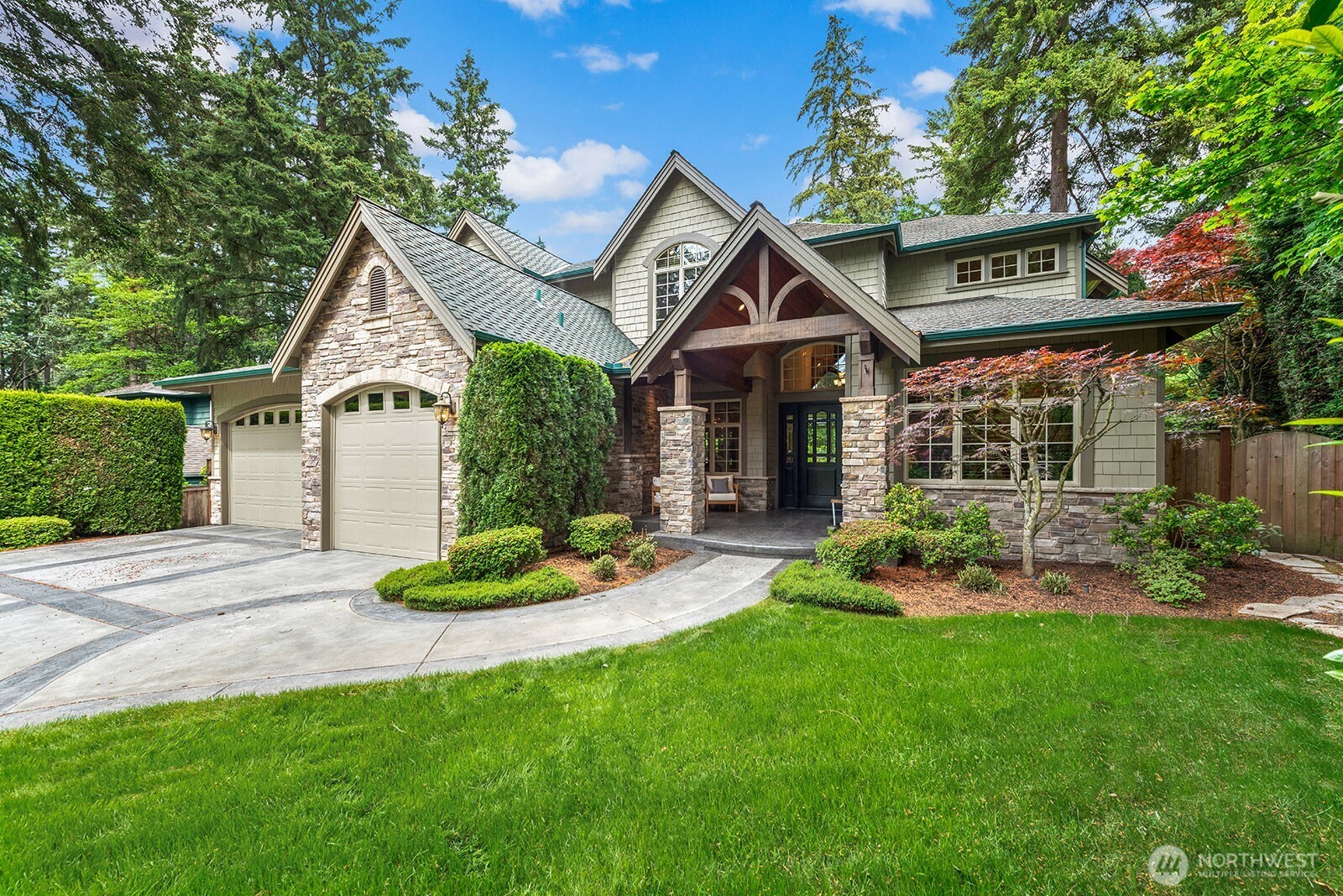 2112 104th Place SE, Bellevue, WA 98004, photo 2 of 2