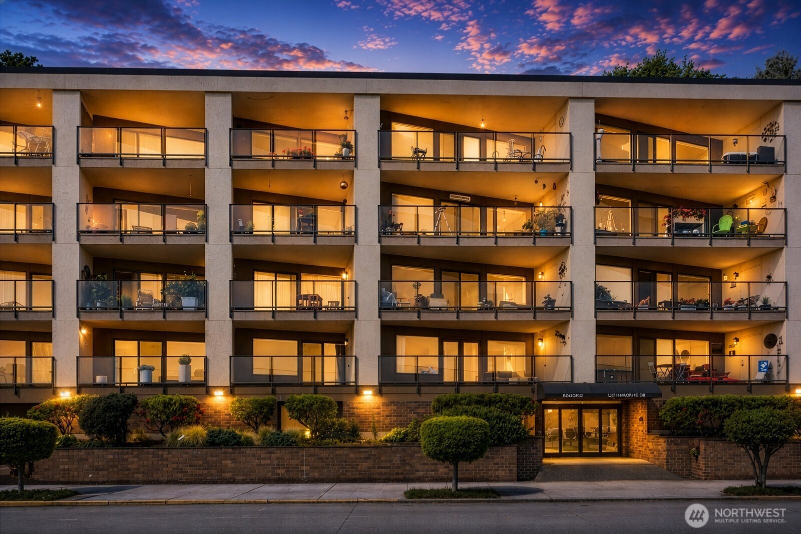 1221 Harbor Avenue SW #105, Seattle, WA 98116-1745, photo 4 of 25
