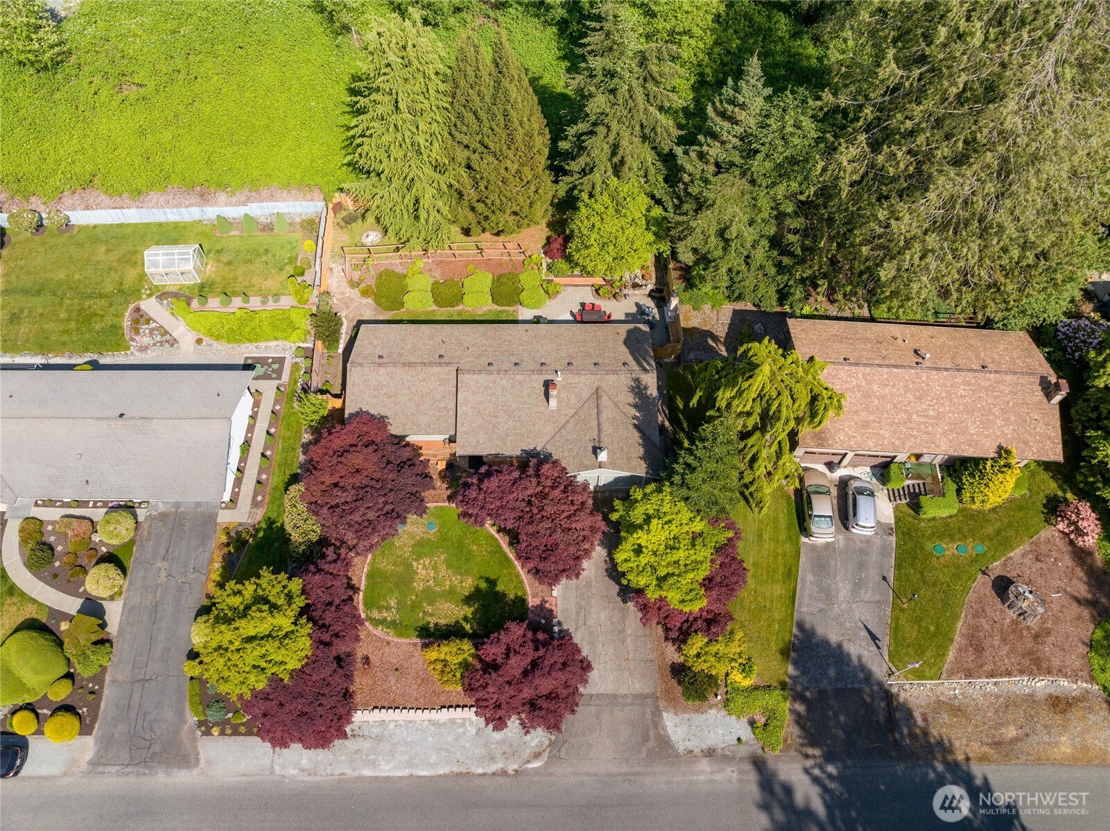2114 S Cedar Hills Drive, Mount Vernon, WA 98274, photo 2 of 2