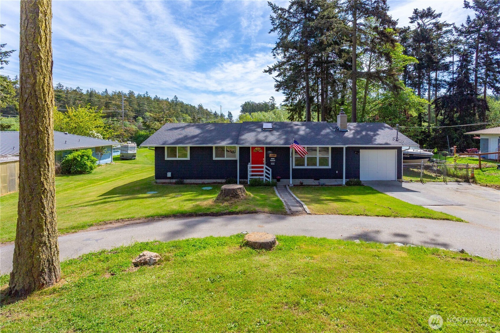 1986 Peacock Lane, Oak Harbor, WA 98277, photo 2 of 2