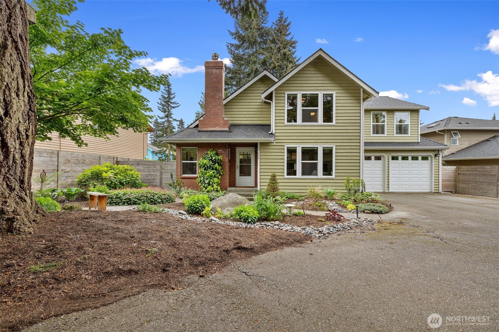 20111 Dayton Avenue N, Shoreline, WA 98133, photo 2 of 2