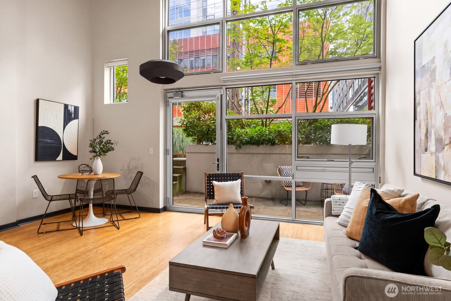 401 9th Avenue N #112, Seattle, WA 98109, photo 4 of 39