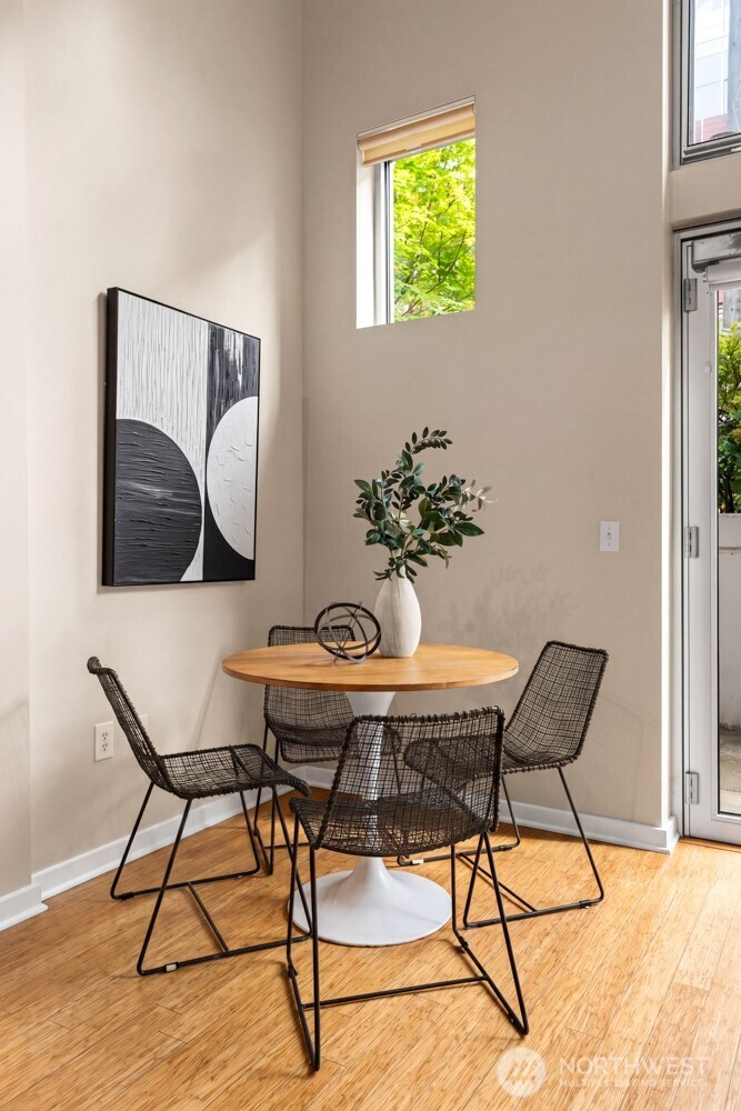401 9th Avenue N #112, Seattle, WA 98109, photo 5 of 39