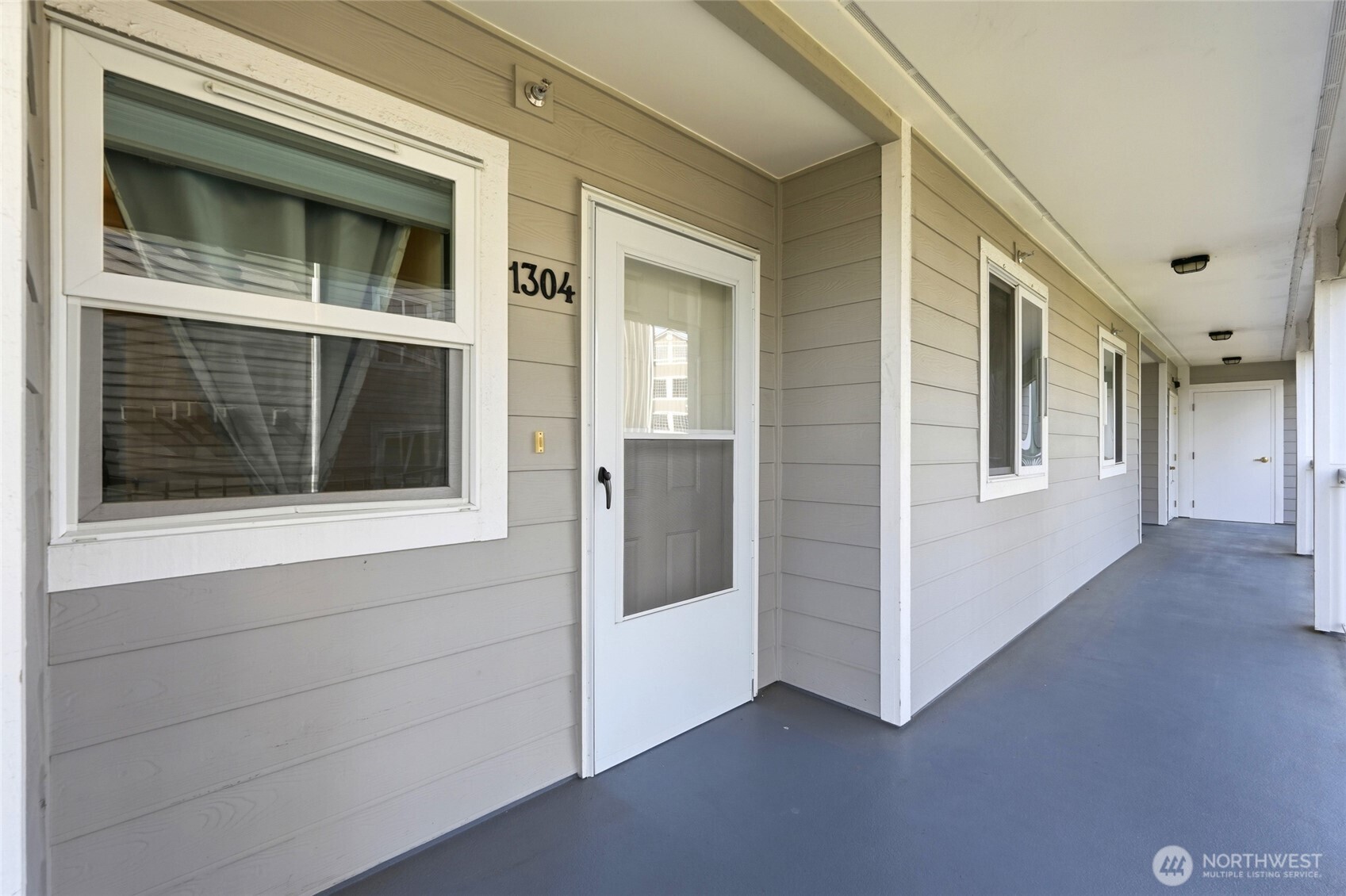 1318 37th Street #1304, Everett, WA 98201, photo 2 of 2
