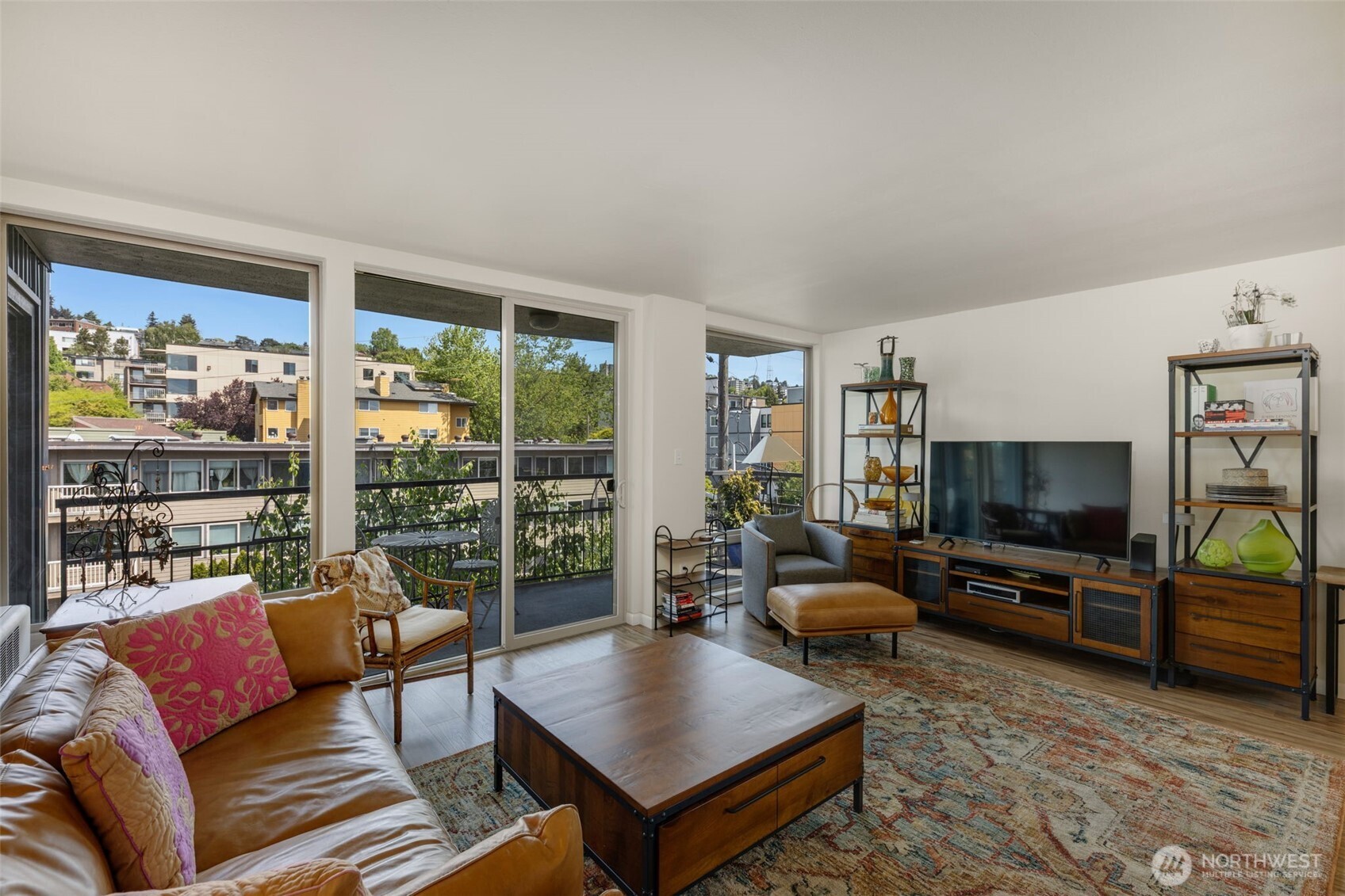 507 W Mercer Street #704, Seattle, WA 98119, photo 3 of 29