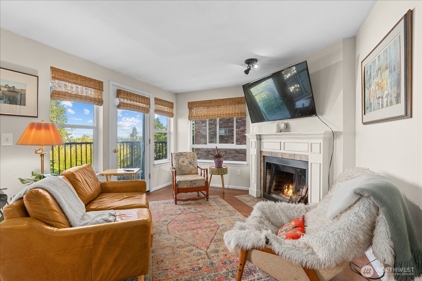 7814 Greenwood Avenue N #205, Seattle, WA 98103-4664, photo 2 of 22