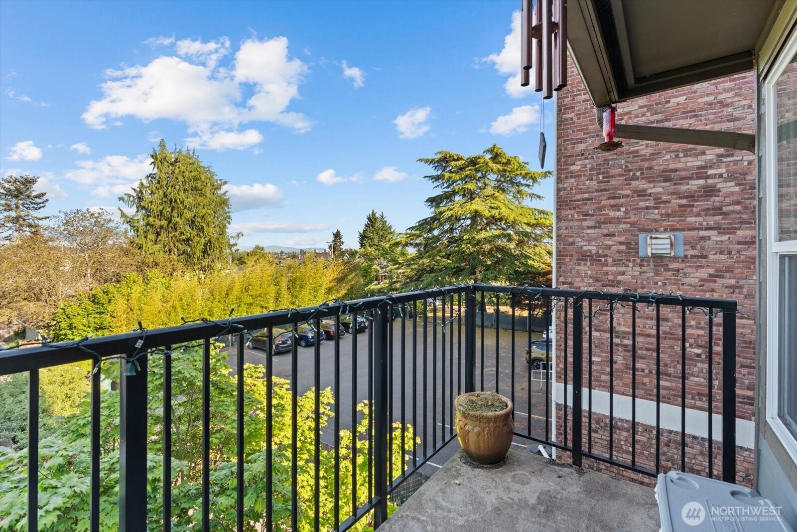 7814 Greenwood Avenue N #205, Seattle, WA 98103-4664, photo 4 of 22