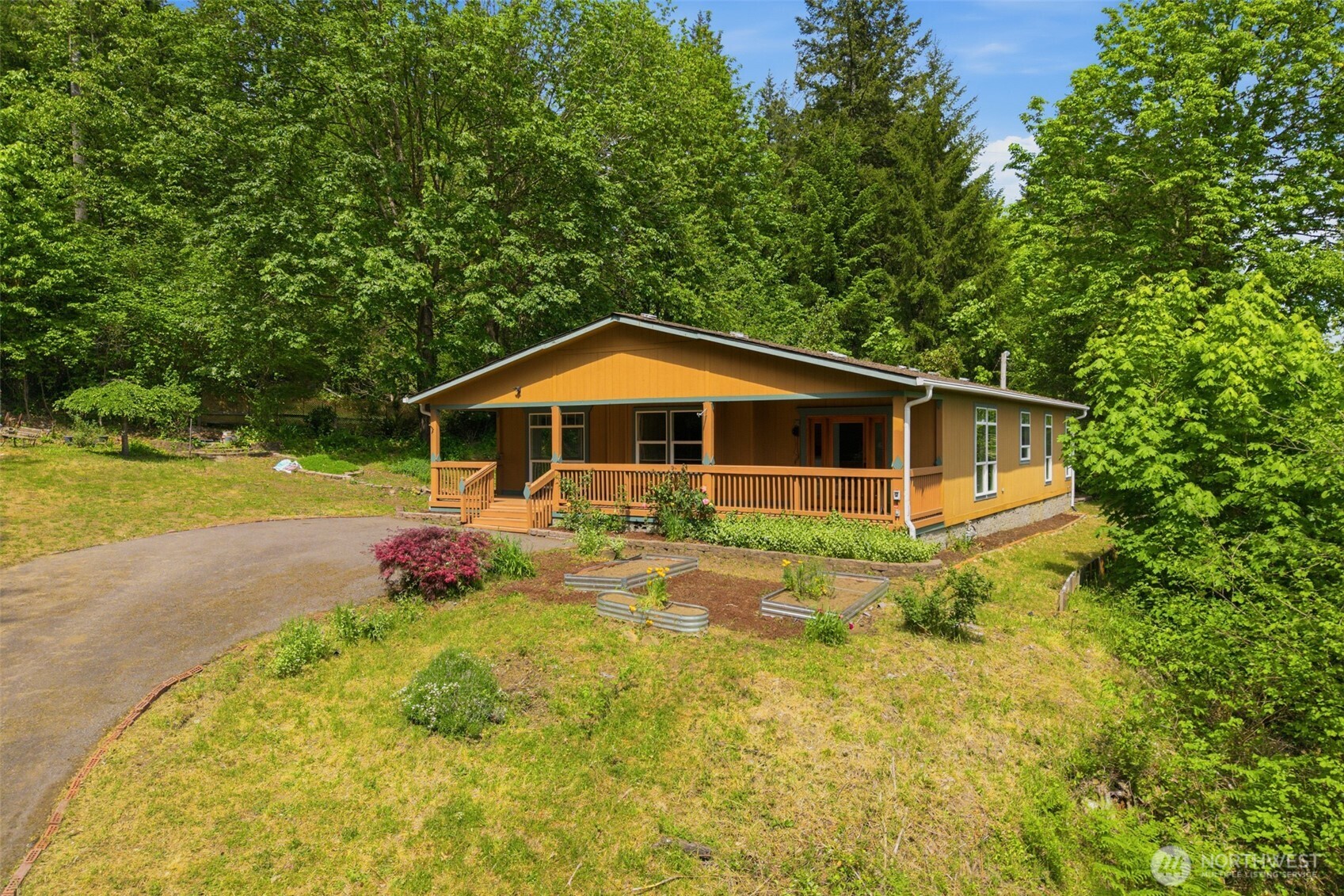 3939 Black Lake Boulevard SW, Tumwater, WA 98512, photo 2 of 2