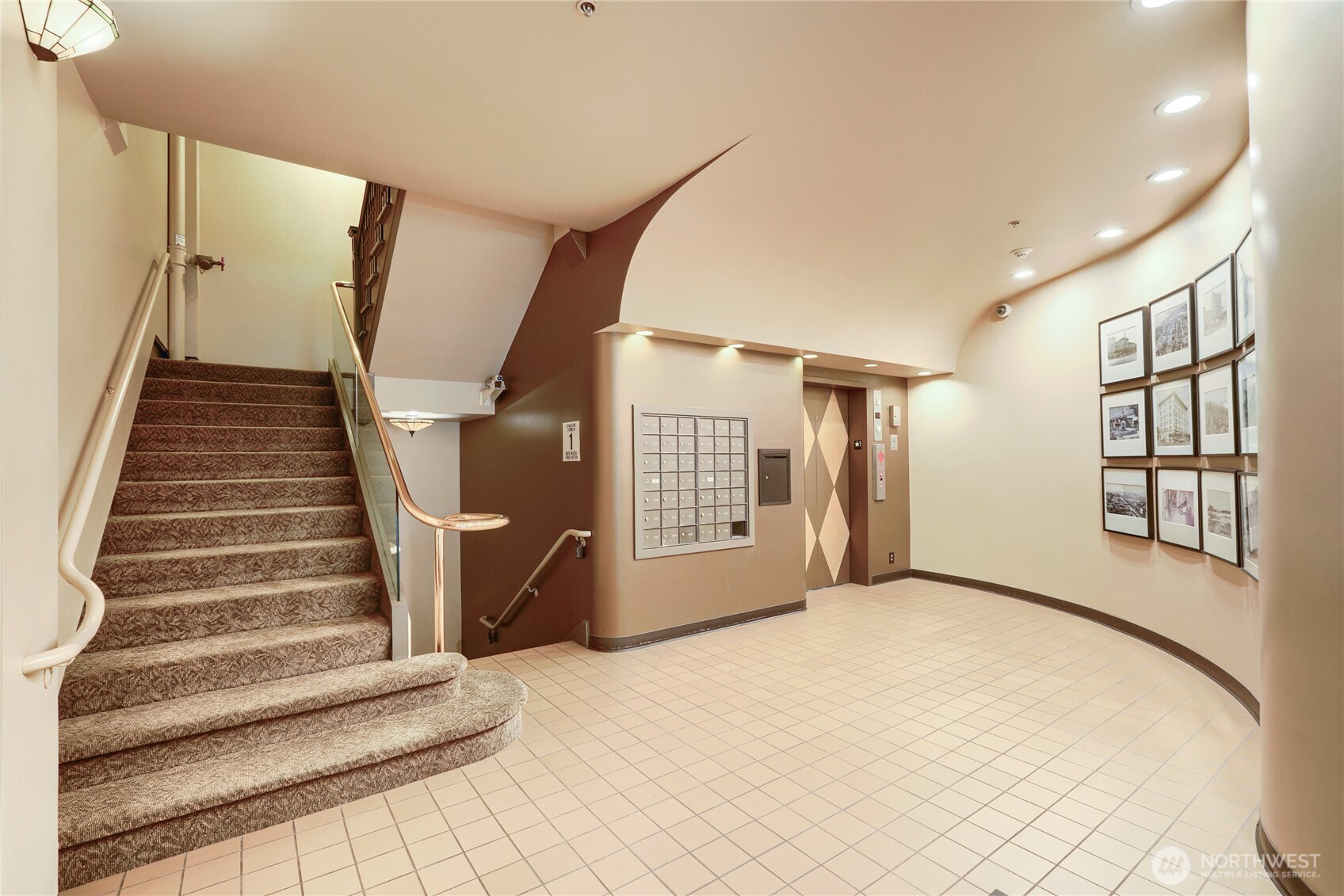 2700 4th Avenue #301, Seattle, WA 98121, photo 2 of 29