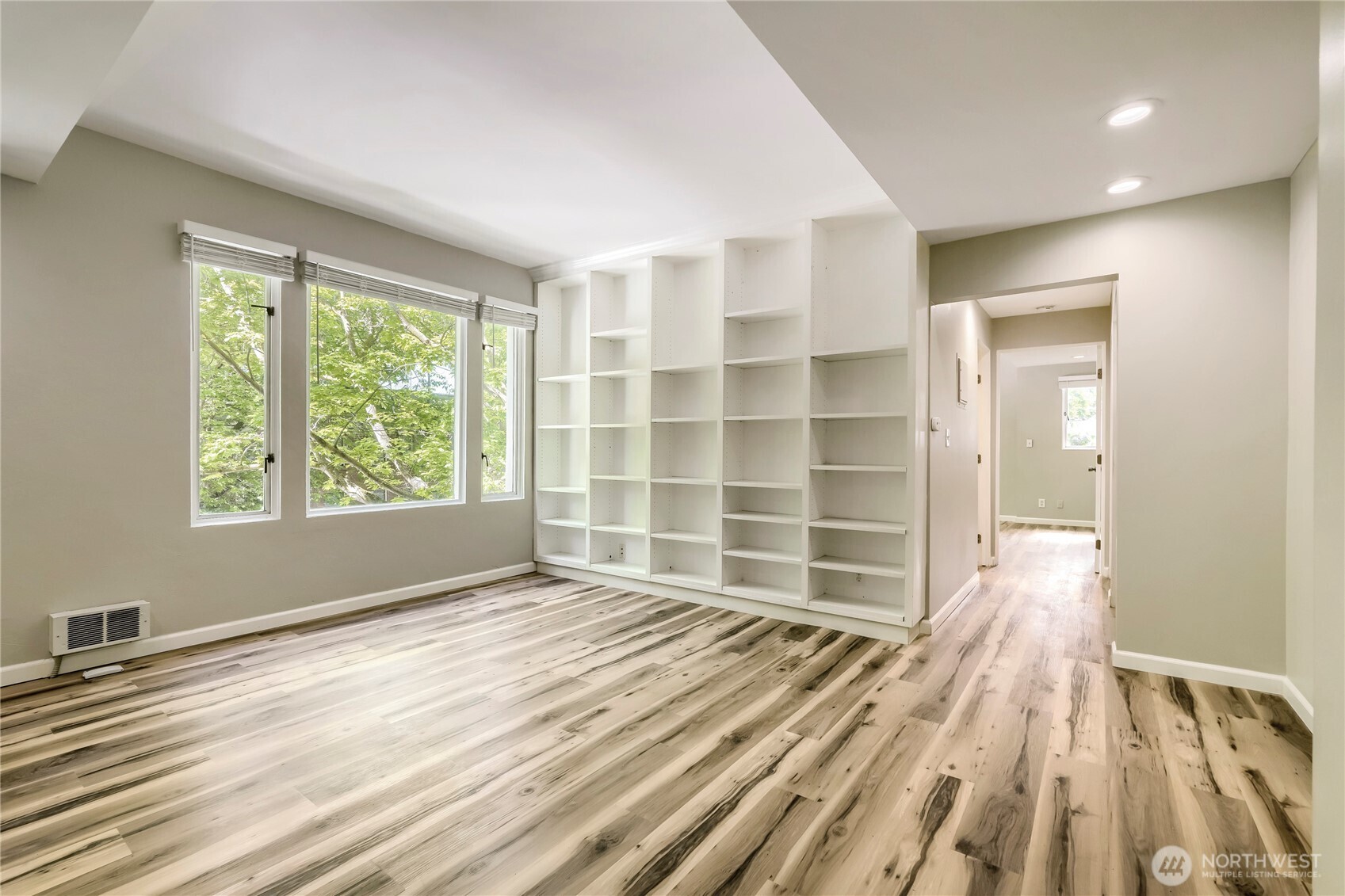 2700 4th Avenue #301, Seattle, WA 98121, photo 5 of 29