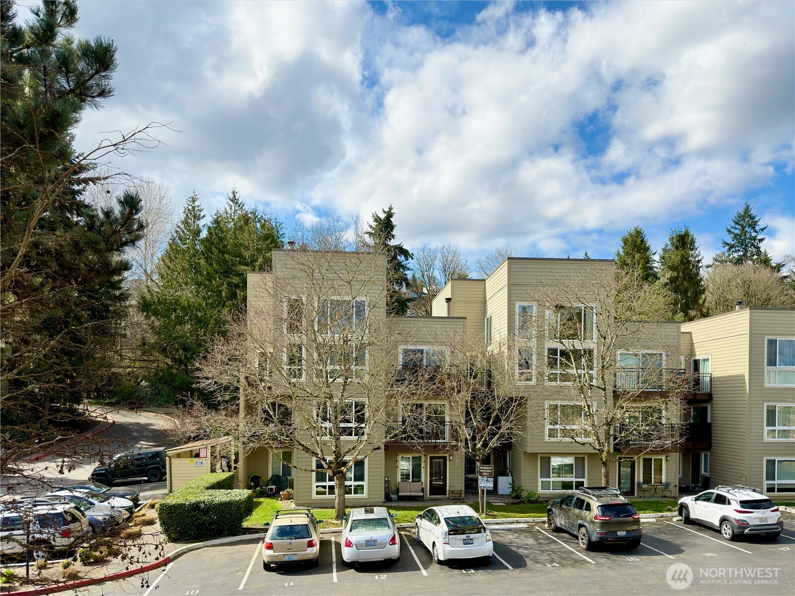 5834 NE 75th Street #B202, Seattle, WA 98115, photo 2 of 36