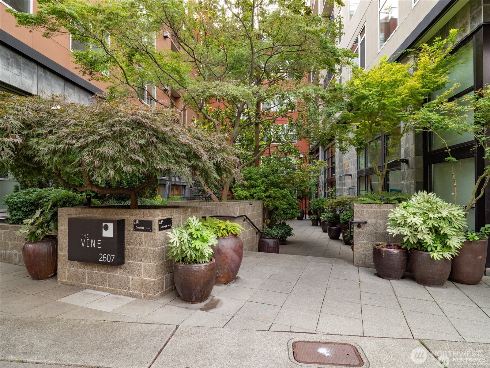 2607 Western Avenue #612, Seattle, WA 98121, photo 2 of 28