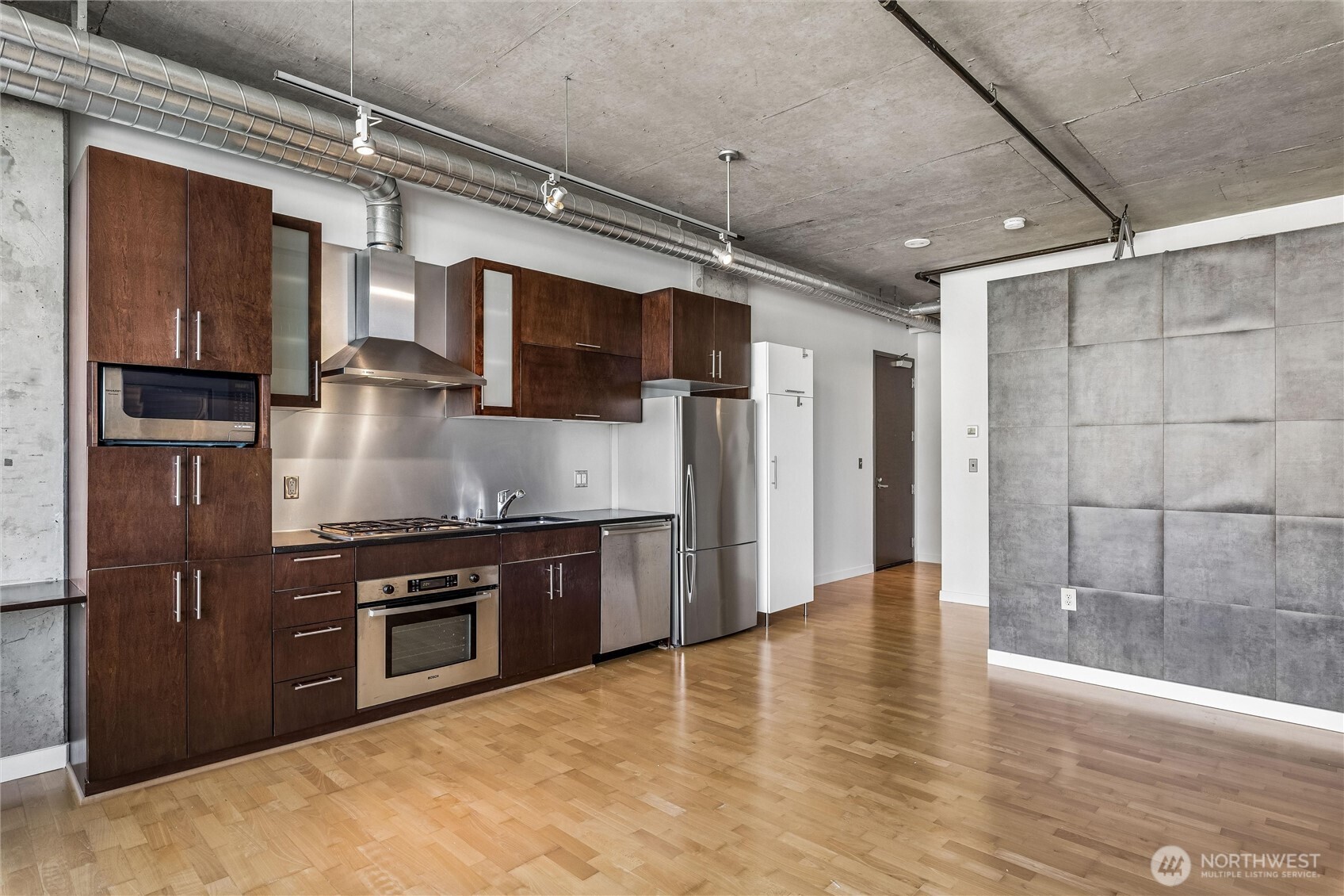 2720 3rd Avenue #707, Seattle, WA 98121, photo 5 of 28