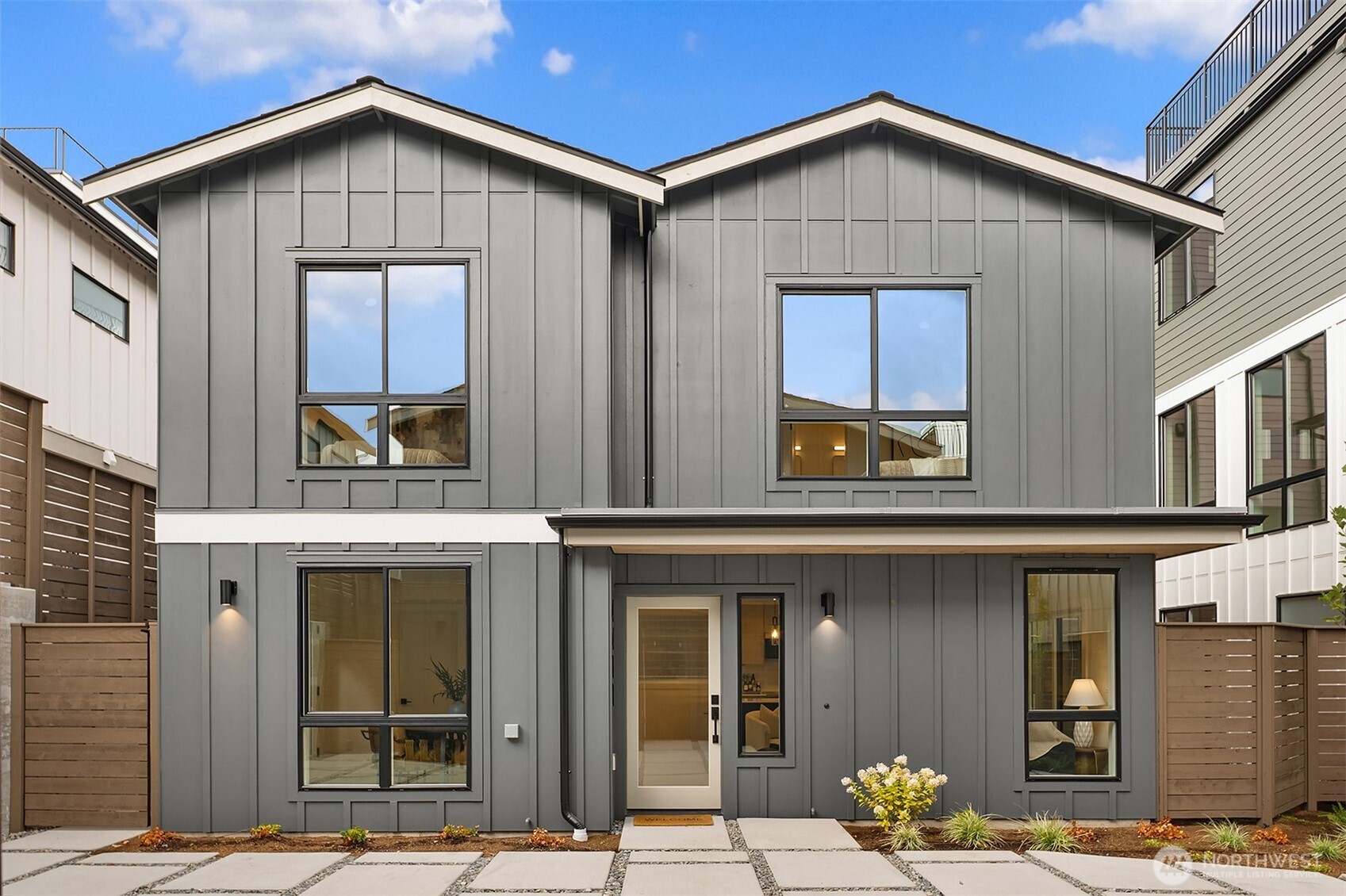 4411 2nd Avenue NE, Seattle, WA 98105, photo 2 of 2