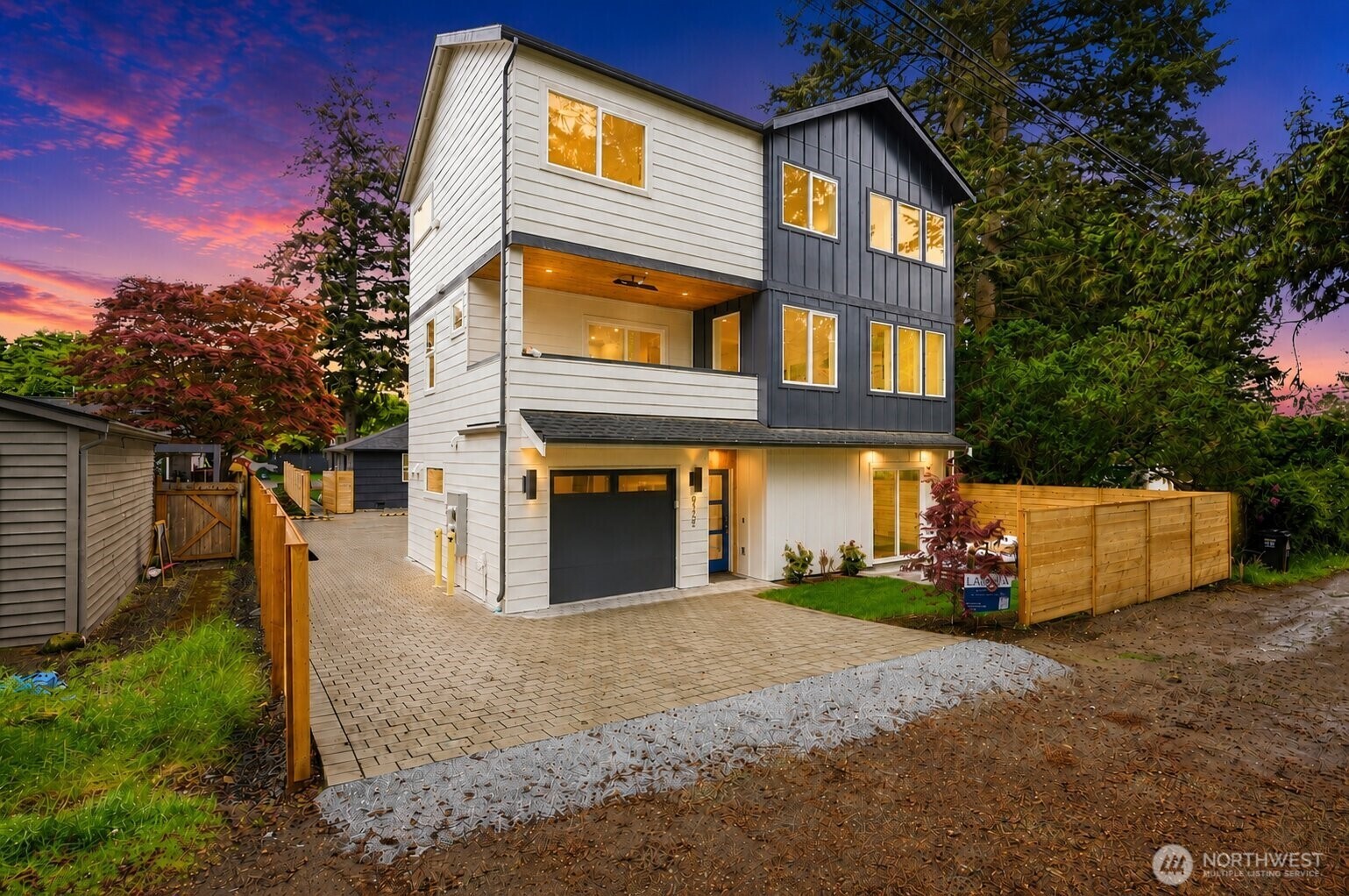 9725 Evanston Avenue N, Seattle, WA 98103, photo 2 of 2