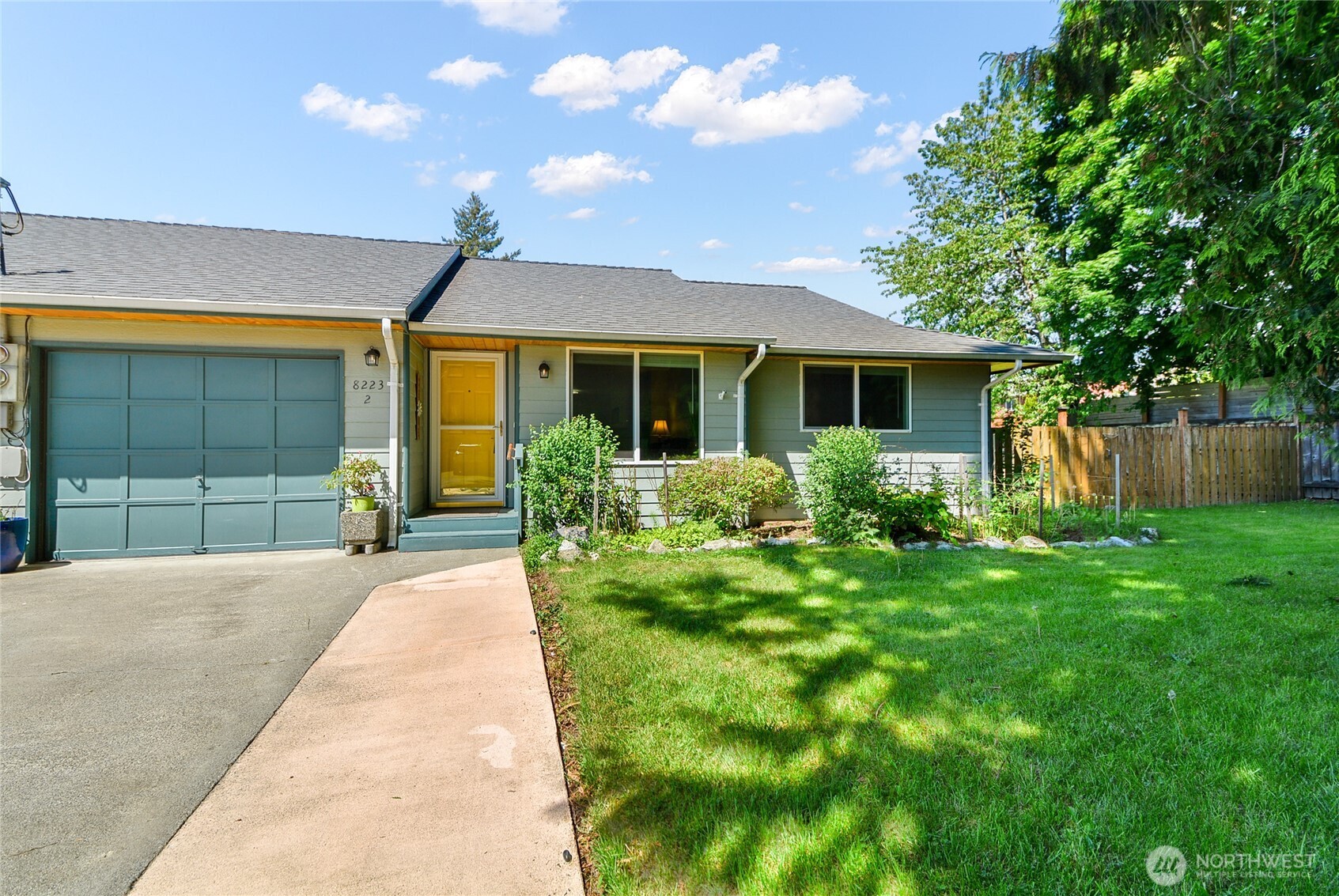 8223 47th Avenue NE #2