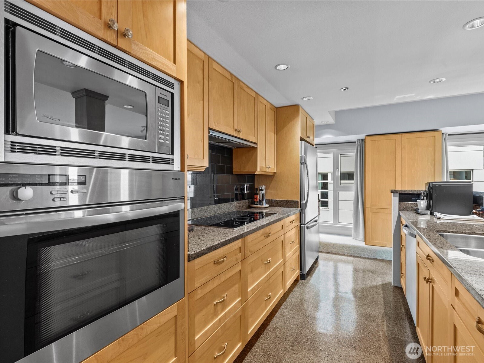 121 Vine Street #601