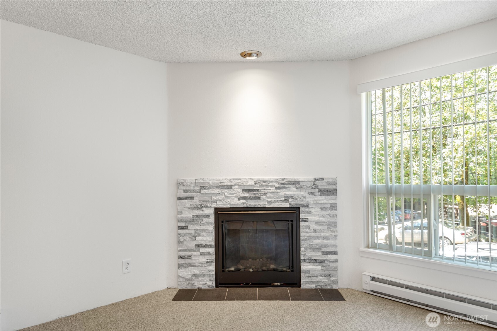 9416 1st Avenue NE #111, Seattle, WA 98115, photo 5 of 38