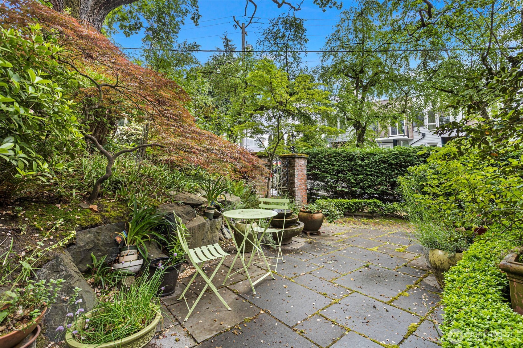 720 Belmont Avenue E #6, Seattle, WA 98102-5907, photo 3 of 25