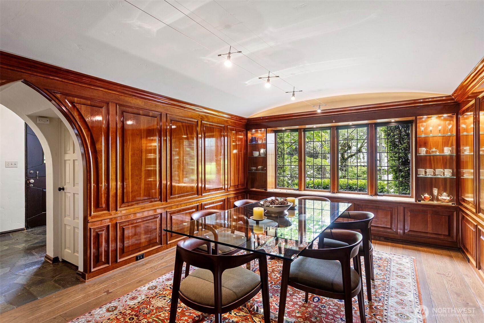 720 Belmont Avenue E #6