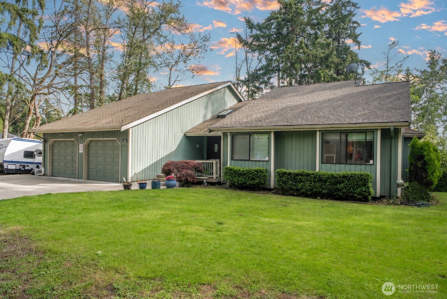 3919 97th Avenue E, Edgewood, WA 98371, photo 2 of 3
