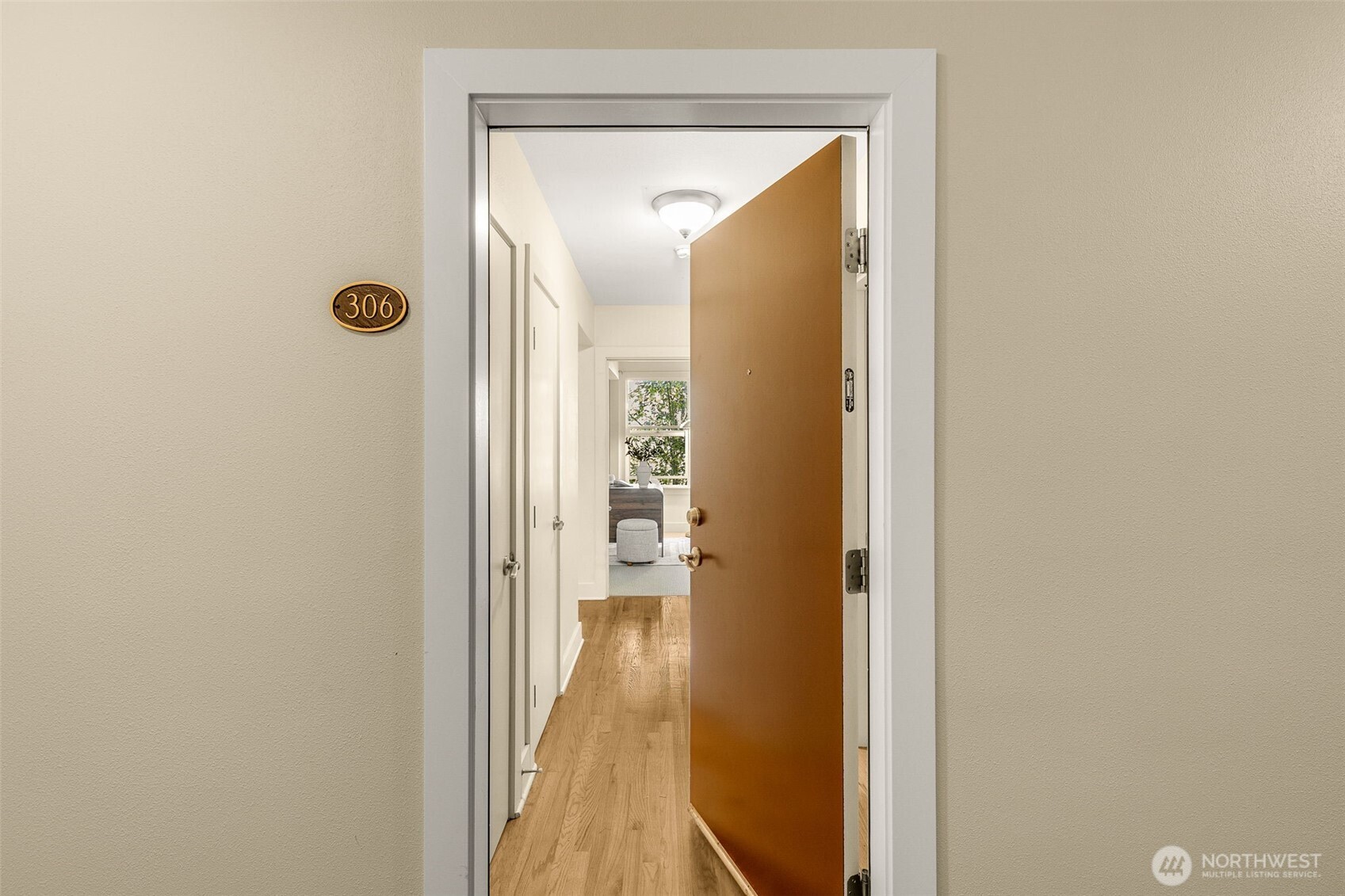 715 24th Avenue #306, Seattle, WA 98122, photo 4 of 27