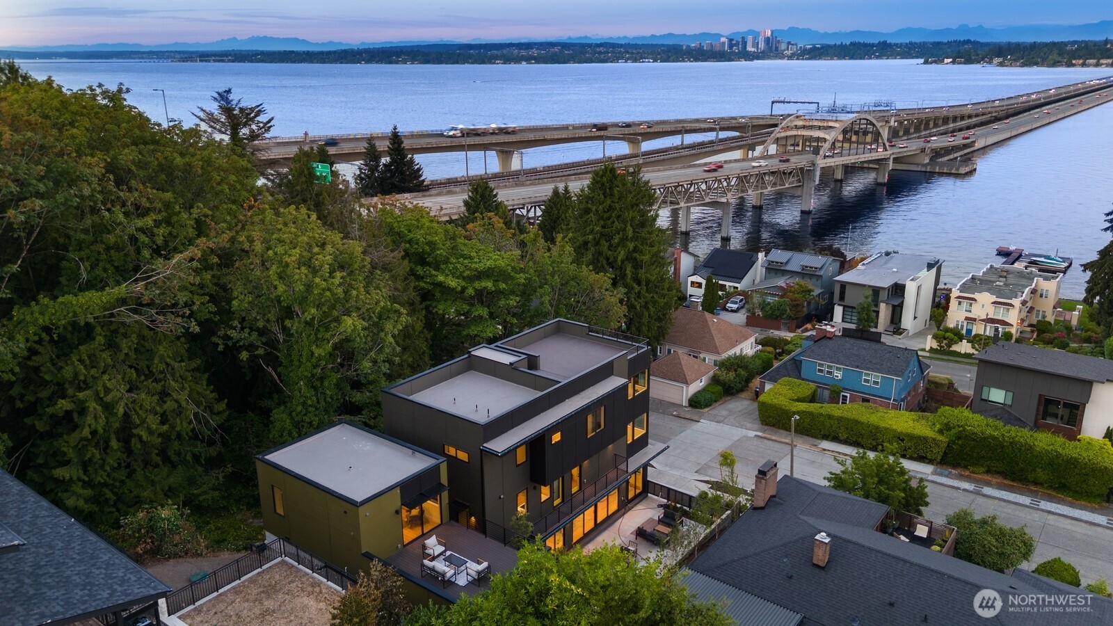 1417 36th Avenue S, Seattle, WA 98144, photo 2 of 2