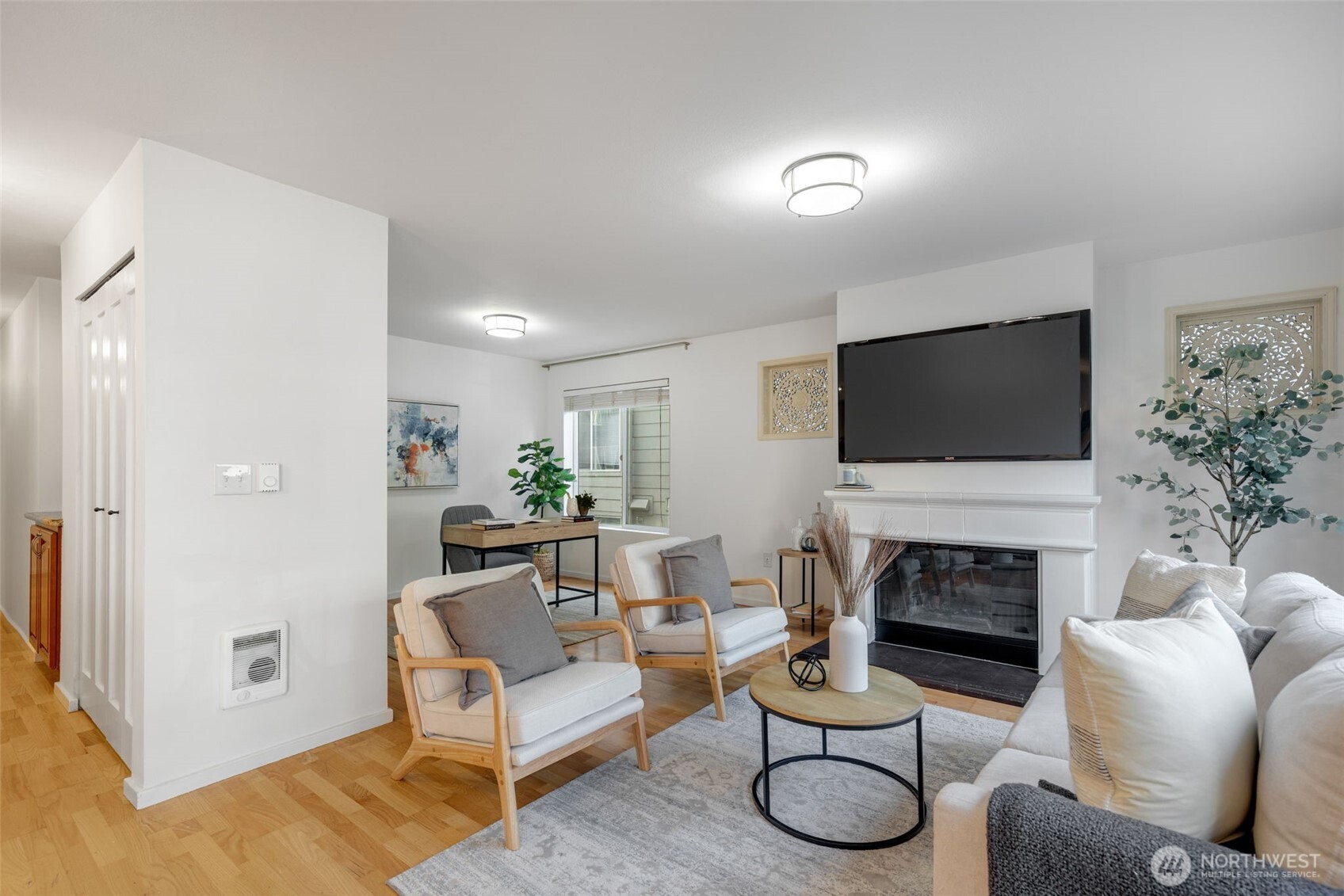 500 Aloha Street #211, Seattle, WA 98109, photo 4 of 40