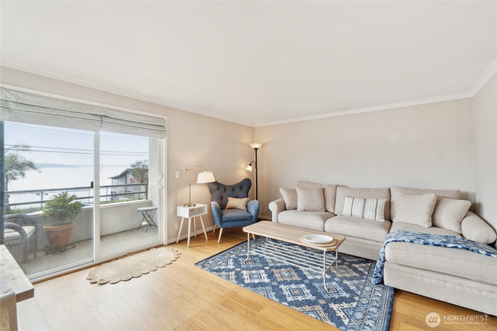 4222 Beach Drive SW #202, Seattle, WA 98116, photo 4 of 31