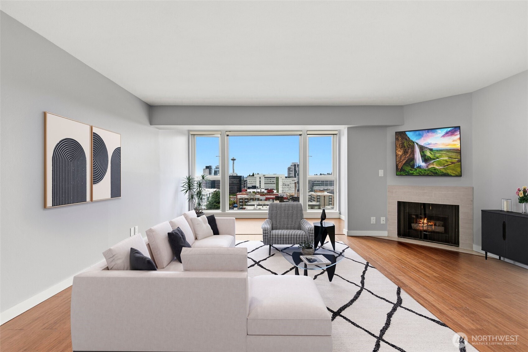 400 Melrose Avenue E #204