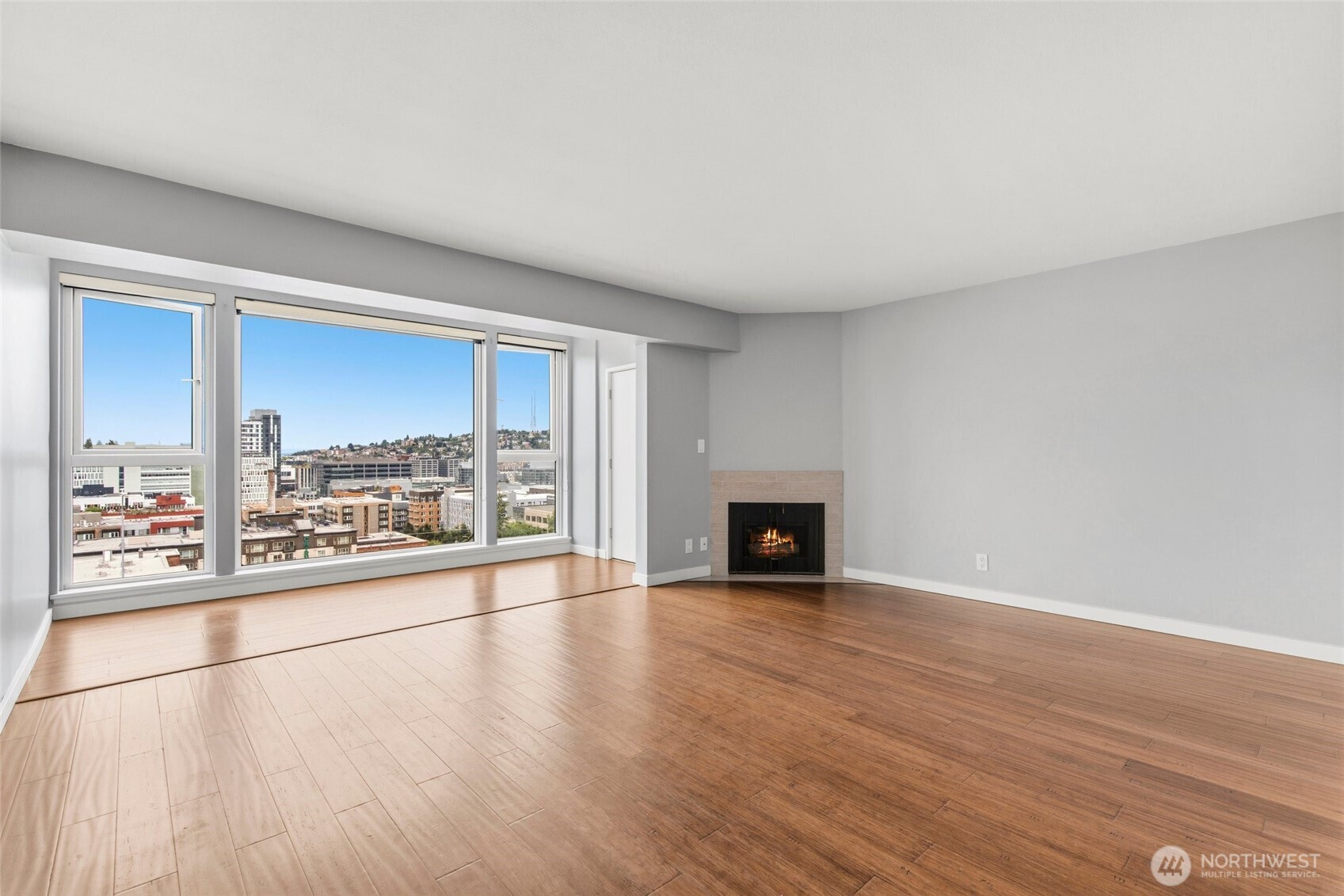400 Melrose Avenue E #204, Seattle, WA 98102, photo 3 of 30