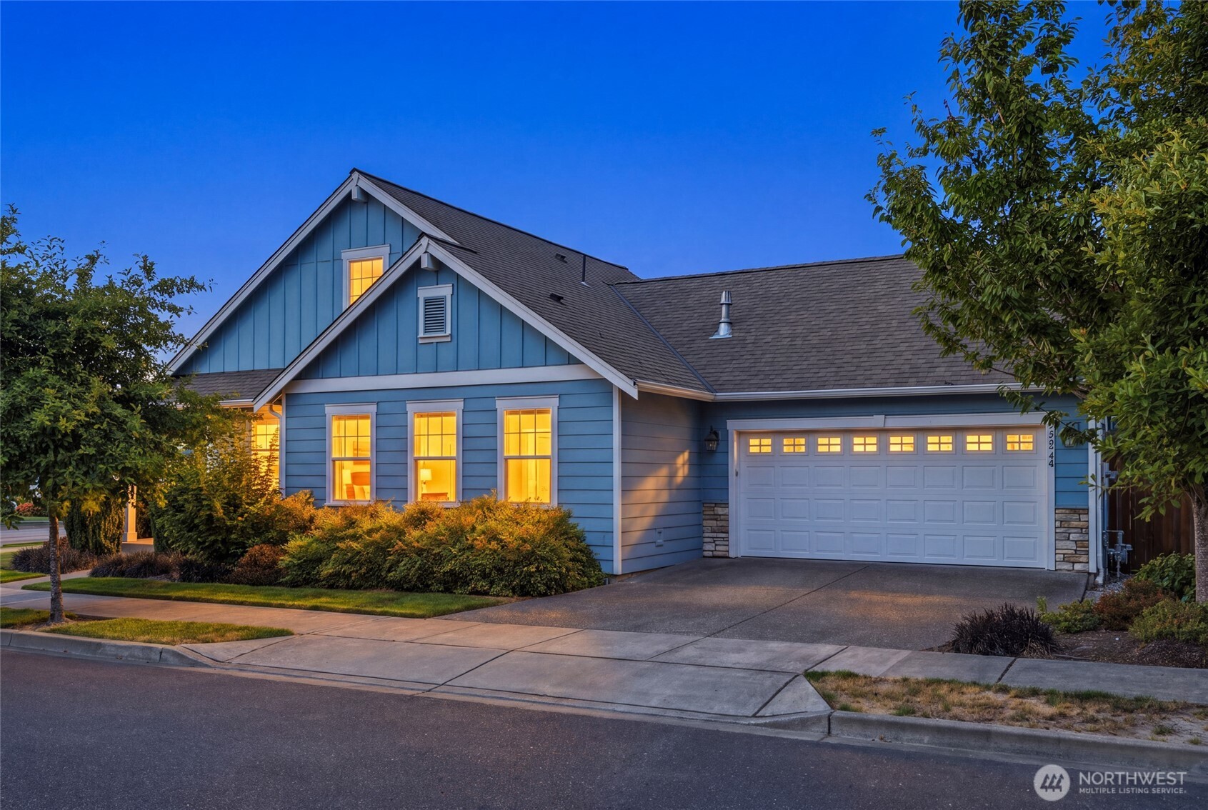 4843 Shelby Place, Mount Vernon, WA 98274, photo 2 of 2