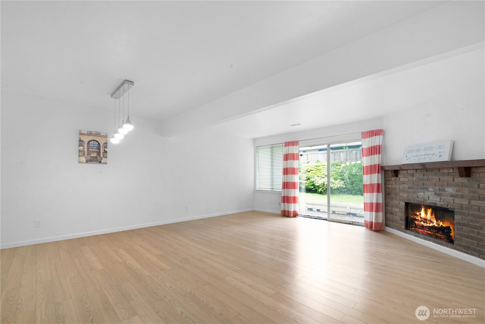 317 SW 112th Street #303, Seattle, WA 98146, photo 3 of 18